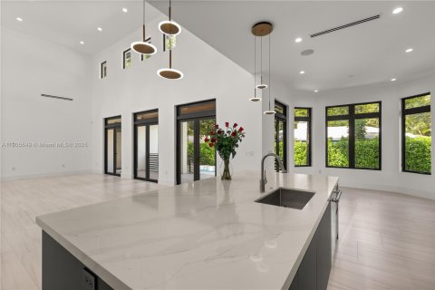 Villa ou maison à vendre à Coral Gables, Floride: 4 chambres, 315.4 m2 № 1956979 - photo 20