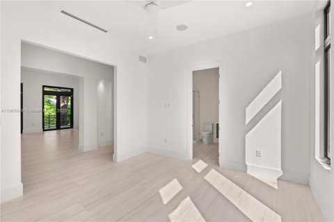 Villa ou maison à vendre à Coral Gables, Floride: 4 chambres, 315.4 m2 № 1956979 - photo 30
