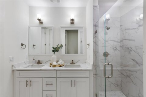 Adosado en alquiler en Orlando, Florida, 3 dormitorios, 259.2 m2 № 1906200 - foto 17