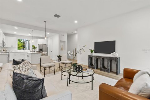 Adosado en alquiler en Orlando, Florida, 3 dormitorios, 259.2 m2 № 1906200 - foto 5