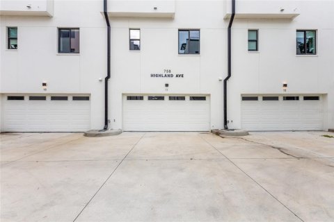 Adosado en alquiler en Orlando, Florida, 3 dormitorios, 259.2 m2 № 1906200 - foto 27