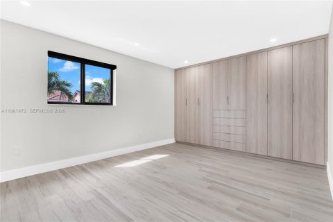 Купить виллу или дом в Хайалиа Гарденс, Флорида 3 спальни, 128.21м2, № 2043569 - фото 16