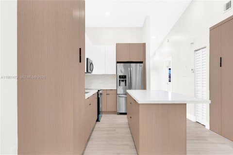 Купить виллу или дом в Хайалиа Гарденс, Флорида 3 спальни, 128.21м2, № 2043569 - фото 12