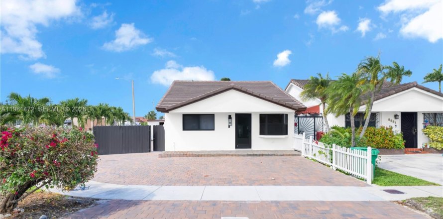 Дом в Хайалиа Гарденс, Флорида 3 спальни, 128.21м2 № 2043569