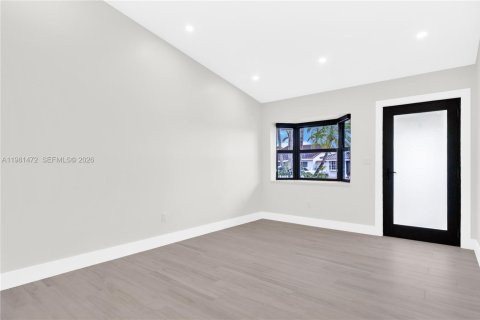 Купить виллу или дом в Хайалиа Гарденс, Флорида 3 спальни, 128.21м2, № 2043569 - фото 5