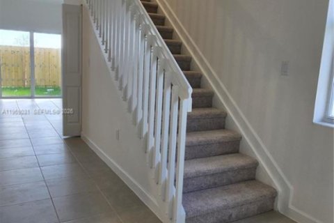 Casa en alquiler en Homestead, Florida, 3 dormitorios, 123.37 m2 № 2030352 - foto 6