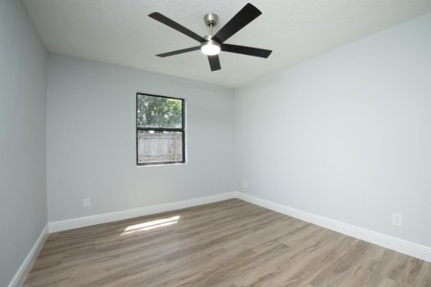 Villa ou maison à vendre à Port St. Lucie, Floride: 4 chambres, 162.21 m2 № 2308033 - photo 22