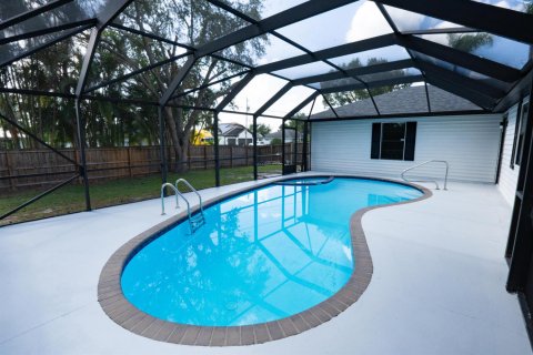 Villa ou maison à vendre à Port St. Lucie, Floride: 4 chambres, 162.21 m2 № 2308033 - photo 30