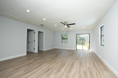 Villa ou maison à vendre à Port St. Lucie, Floride: 4 chambres, 162.21 m2 № 2308033 - photo 27