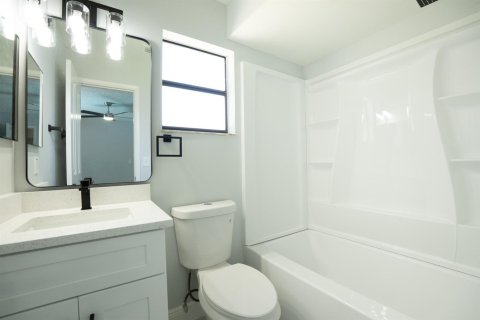 Villa ou maison à vendre à Port St. Lucie, Floride: 4 chambres, 162.21 m2 № 2308033 - photo 26