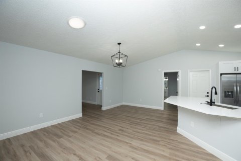 Villa ou maison à vendre à Port St. Lucie, Floride: 4 chambres, 162.21 m2 № 2308033 - photo 5