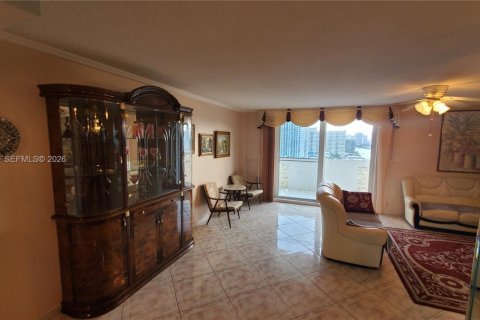 Copropriété à louer à Hallandale Beach, Floride: 2 chambres, 134.71 m2 № 2002385 - photo 17
