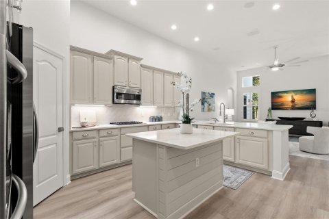 Villa ou maison à vendre à Tampa, Floride: 5 chambres, 361.76 m2 № 1900173 - photo 10
