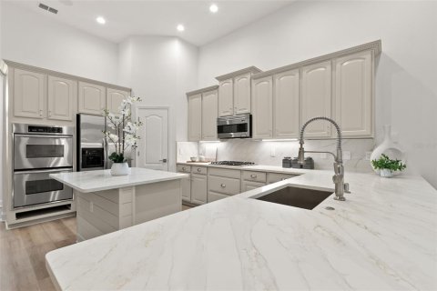 Villa ou maison à vendre à Tampa, Floride: 5 chambres, 361.76 m2 № 1900173 - photo 12