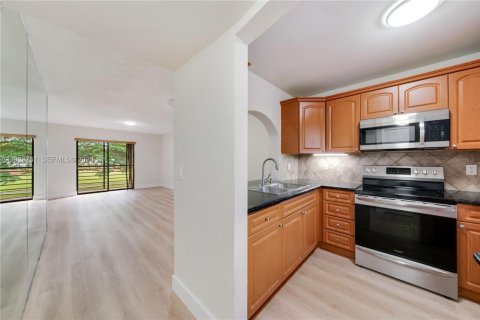 Снять в аренду кондоминиум в Майами, Флорида 2 спальни, 71.53м2, № 2005535 - фото 5