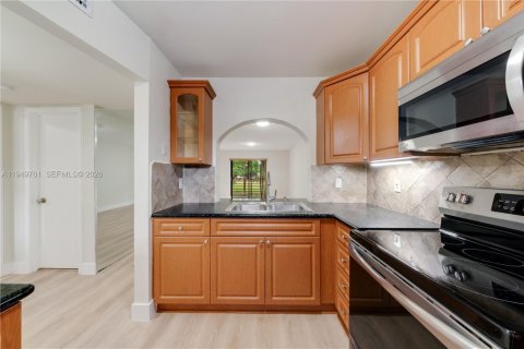 Снять в аренду кондоминиум в Майами, Флорида 2 спальни, 71.53м2, № 2005535 - фото 9