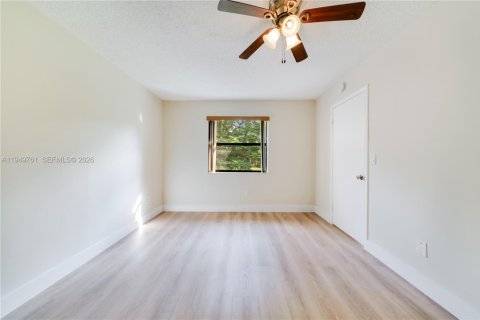 Снять в аренду кондоминиум в Майами, Флорида 2 спальни, 71.53м2, № 2005535 - фото 15