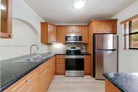 Снять в аренду кондоминиум в Майами, Флорида 2 спальни, 71.53м2, № 2005535 - фото 4