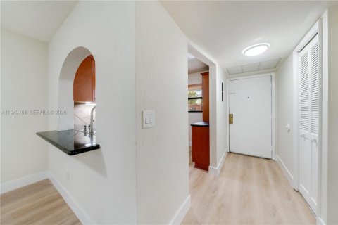 Снять в аренду кондоминиум в Майами, Флорида 2 спальни, 71.53м2, № 2005535 - фото 11