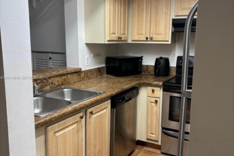 Adosado en venta en North Lauderdale, Florida, 1 dormitorio, 81.94 m2 № 2075308 - foto 11