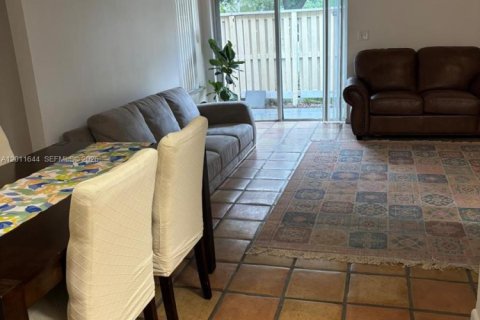 Adosado en venta en North Lauderdale, Florida, 1 dormitorio, 81.94 m2 № 2075308 - foto 5