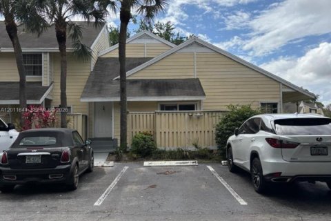 Adosado en venta en North Lauderdale, Florida, 1 dormitorio, 81.94 m2 № 2075308 - foto 26