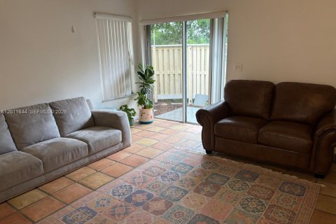 Adosado en venta en North Lauderdale, Florida, 1 dormitorio, 81.94 m2 № 2075308 - foto 4