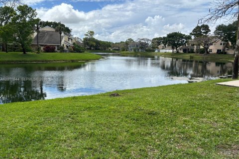 Adosado en venta en North Lauderdale, Florida, 1 dormitorio, 81.94 m2 № 2075308 - foto 23