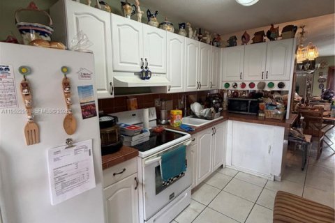 Copropriété à vendre à Hialeah Gardens, Floride: 3 chambres, 111.48 m2 № 2007456 - photo 4