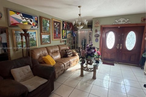 Copropriété à vendre à Hialeah Gardens, Floride: 3 chambres, 111.48 m2 № 2007456 - photo 3