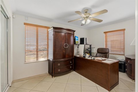 Villa ou maison à vendre à Hialeah, Floride: 4 chambres, 155.8 m2 № 2242253 - photo 30