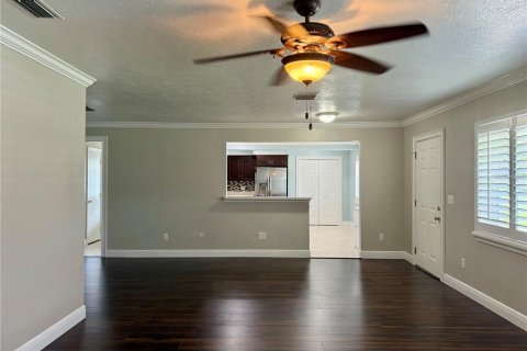 House in Orlando, Florida 3 bedrooms, 152.82 sq.m. № 1821355 - photo 9