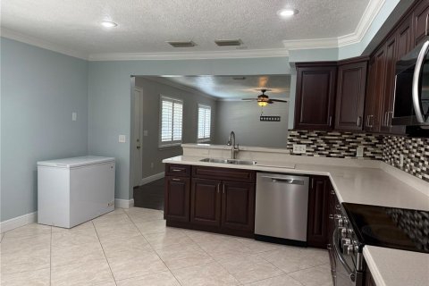 House in Orlando, Florida 3 bedrooms, 152.82 sq.m. № 1821355 - photo 5