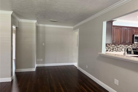 House in Orlando, Florida 3 bedrooms, 152.82 sq.m. № 1821355 - photo 8
