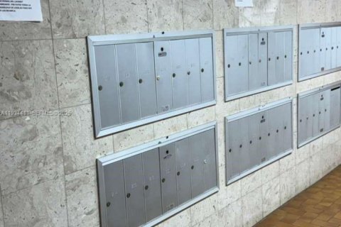 Снять в аренду квартиру в Майами, Флорида 2 спальни, 91.6м2, № 1992560 - фото 29