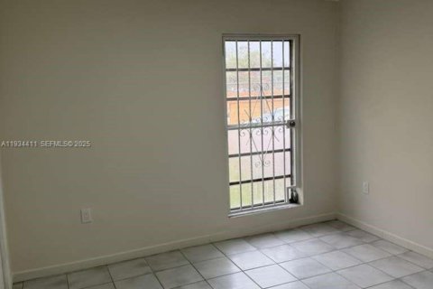 Снять в аренду квартиру в Майами, Флорида 2 спальни, 91.6м2, № 1992560 - фото 22