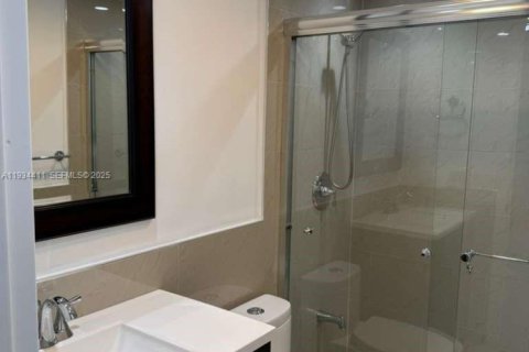 Снять в аренду квартиру в Майами, Флорида 2 спальни, 91.6м2, № 1992560 - фото 27