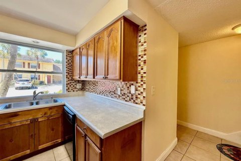 Copropriété à louer à Tampa, Floride: 3 chambres, 147.53 m2 № 2419826 - photo 9