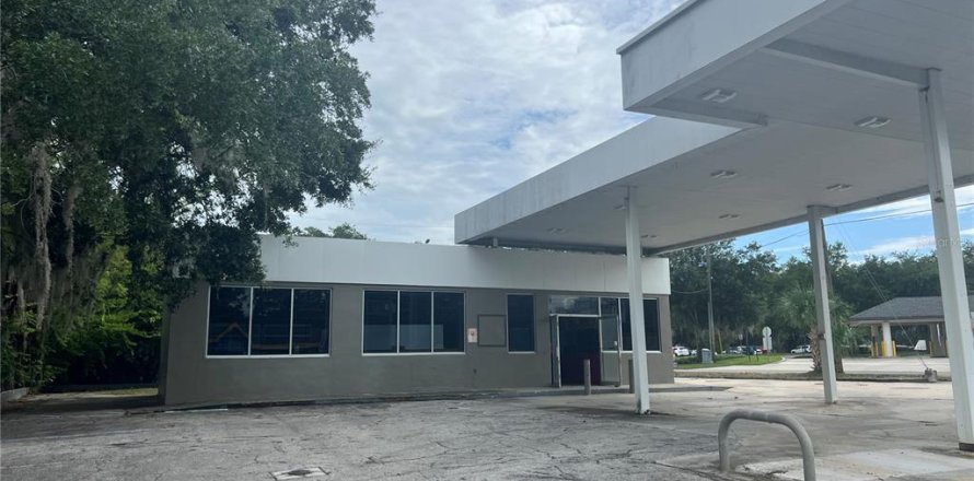 Commercial property in Ocala, Florida 286.42 sq.m. № 2094480