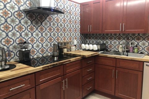 Condominio en venta en Hallandale Beach, Florida, 2 dormitorios, 118.91 m2 № 1984770 - foto 8