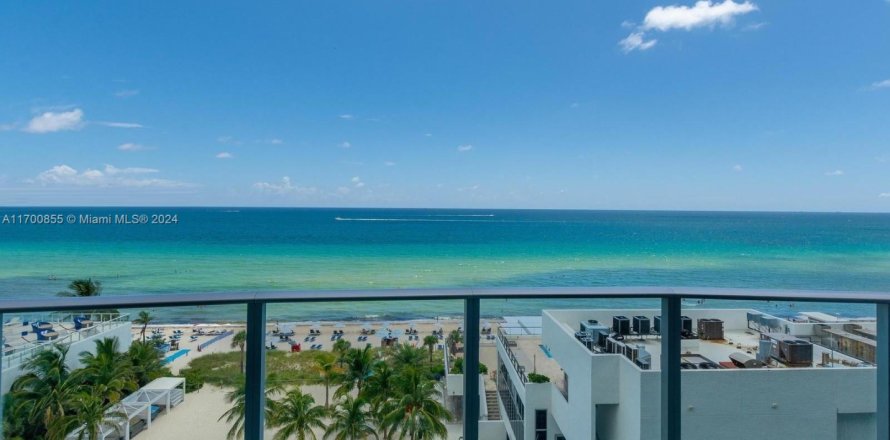 Condo in Hollywood, Florida, 2 bedrooms № 2013774