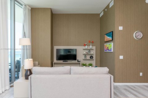 Condo in Hollywood, Florida, 2 bedrooms № 2013774 - photo 14