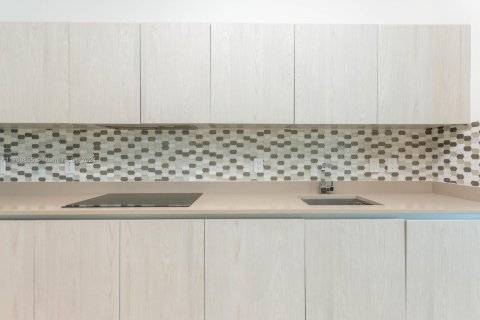 Condo in Hollywood, Florida, 2 bedrooms № 2013774 - photo 9