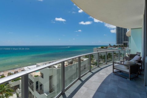 Condo in Hollywood, Florida, 2 bedrooms № 2013774 - photo 17