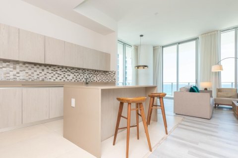 Condo in Hollywood, Florida, 2 bedrooms № 2013774 - photo 6