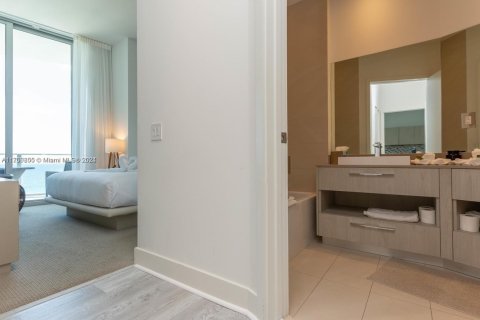 Condo in Hollywood, Florida, 2 bedrooms № 2013774 - photo 23