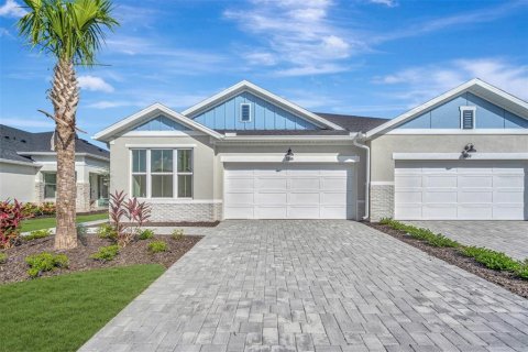 House in Sarasota, Florida 2 bedrooms, 144.46 sq.m. № 2138293