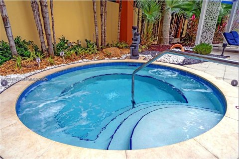 Copropriété à louer à Aventura, Floride: 2 chambres, 99.03 m2 № 2385094 - photo 17