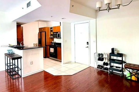 Condo à Aventura, Floride, 2 chambres  № 2385094