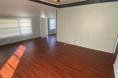 Casa en venta en Frostproof, Florida, 3 dormitorios, 142.14 m2 № 1521088 - foto 6